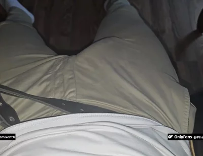 German Dirtytalk! Boss in Homeoffice Gets Horny & Strokes His Massive Cock