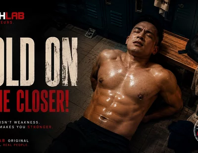 Hold on! Come Closer! Asia Twink Get a Nice Handjoib in the Locker Room!