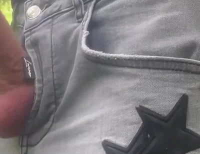 Huge Cumshot Outdoors in the Jeans Mmmm