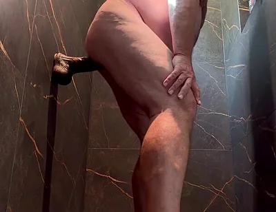 Massive Dildo Attempt