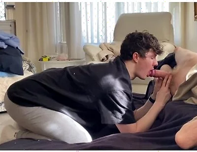 Morning Blowjob And Cum Swallow