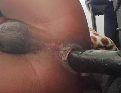 Bubblebutt Takes Big Dildo Like Pro