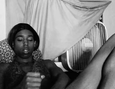 Black & White Vibrator Sesh