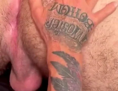 Tattooed Muscle Daddy Fucks Beefy Bear