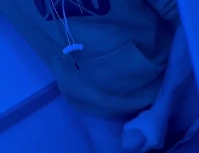 Masturbating at 30,000 Ft
