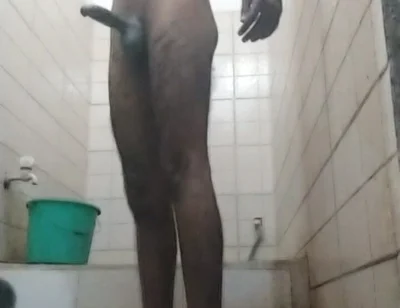 I Am Bathing Alone, Someone Please Come