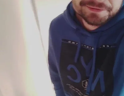 Masturbate in Train Toilets