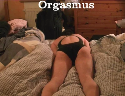 Black Swimsuit Hump Masturbation