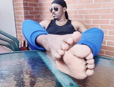 I Let My Feet Breathe After the Gym (2025)