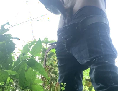 Quick Cum After a Long Walk in the Woods