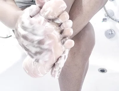 I Clean Sensually My Feet (2025)