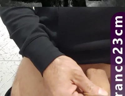 Peeing and Clapping with a Stick