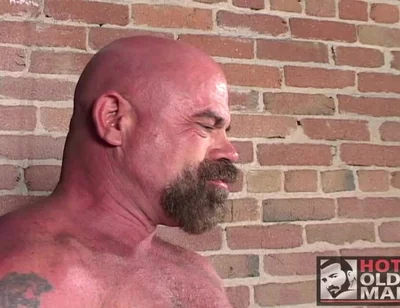 Stepdaddy Hunt 2: Loading Cock
