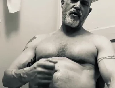 Hot B&w Bathroom Bate.