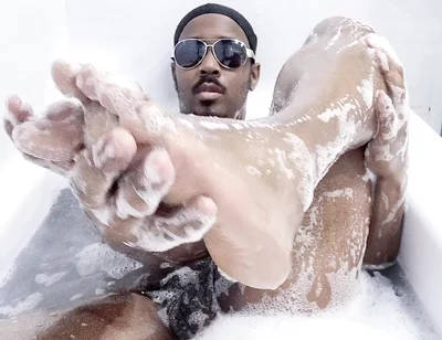 I Wash My Body in the Bath 6 - No Clothes