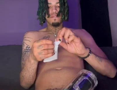 Sluttyboi jacks his dick 2