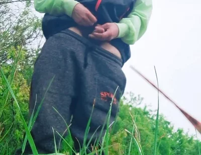 Masturbate at Public