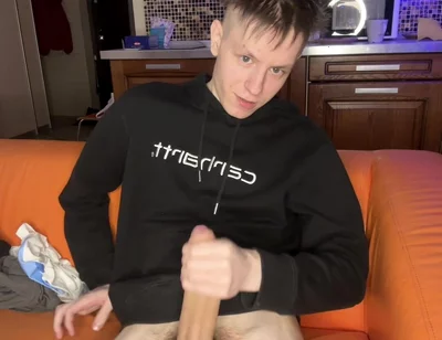 Hand Pump Session Builds to Uncontrollable Twink Cum