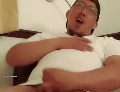 Solo Daddy Hard, Heavy, Hungry