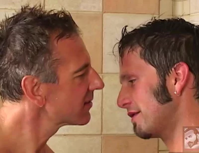 Stepdaddy Hunt: 4 Shower Buddies