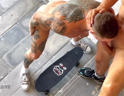 He Noticed a Guy He Saw on a Gay App, and Asked Him to Have Sex Right Then and There. He Fucked a Skateboarder on a Fire Escape