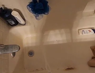 Pissing in the Tub.